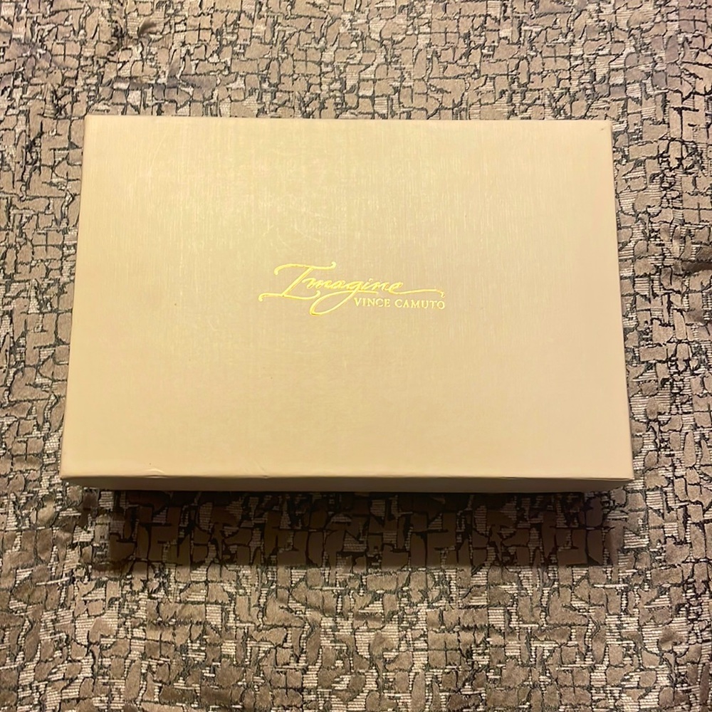 Vince Camuto. Size 5.5 Kids. Color Gold. Style- wedge